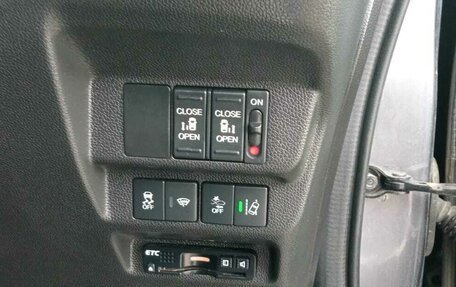 Honda Freed II, 2018 год, 1 540 000 рублей, 7 фотография