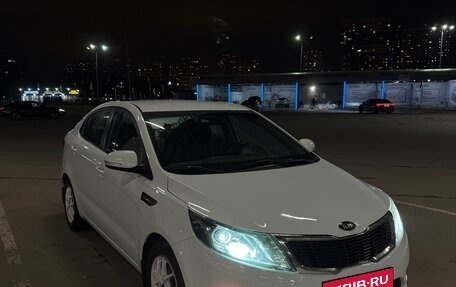 KIA Rio III рестайлинг, 2015 год, 900 000 рублей, 1 фотография