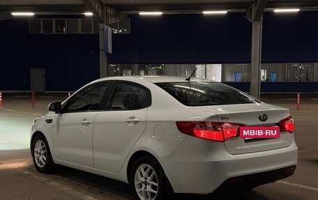 KIA Rio III рестайлинг, 2015 год, 900 000 рублей, 5 фотография