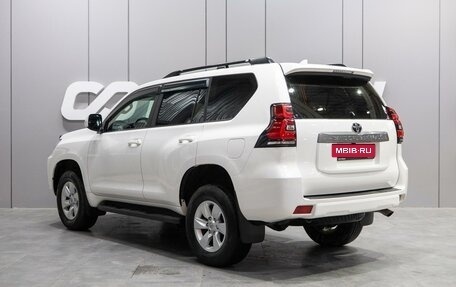 Toyota Land Cruiser Prado 150 рестайлинг 2, 2021 год, 6 249 000 рублей, 2 фотография