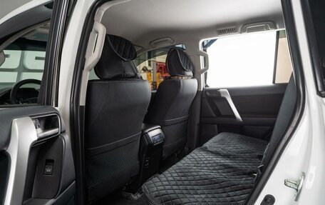 Toyota Land Cruiser Prado 150 рестайлинг 2, 2021 год, 6 249 000 рублей, 11 фотография