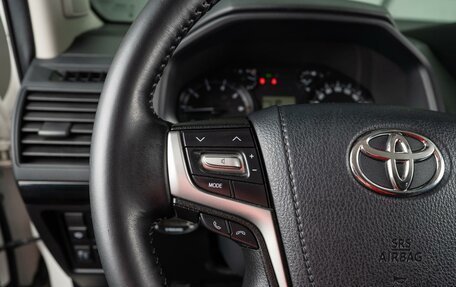 Toyota Land Cruiser Prado 150 рестайлинг 2, 2021 год, 6 249 000 рублей, 14 фотография