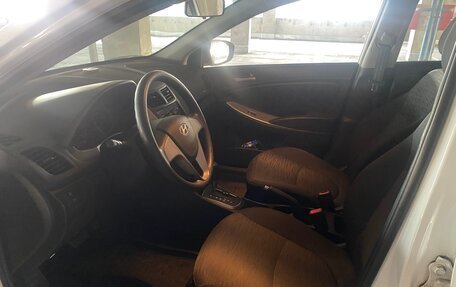 Hyundai Solaris II рестайлинг, 2015 год, 1 250 000 рублей, 5 фотография