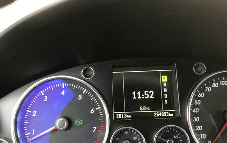 Volkswagen Touareg III, 2002 год, 700 000 рублей, 4 фотография