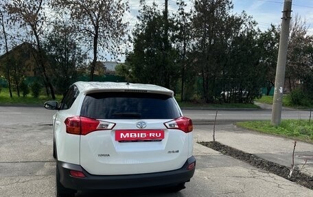 Toyota RAV4, 2014 год, 2 300 000 рублей, 4 фотография