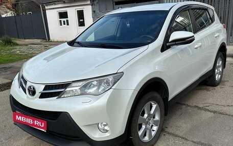 Toyota RAV4, 2014 год, 2 300 000 рублей, 3 фотография