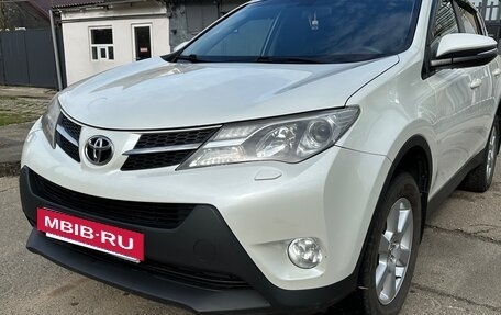 Toyota RAV4, 2014 год, 2 300 000 рублей, 6 фотография