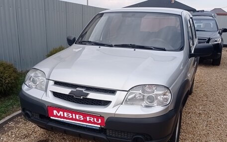 Chevrolet Niva I рестайлинг, 2012 год, 560 000 рублей, 5 фотография