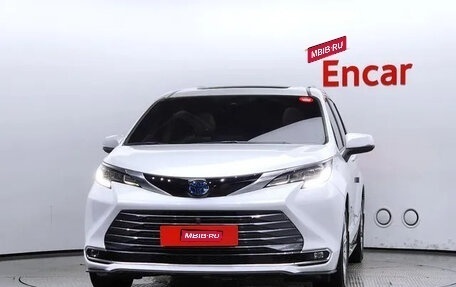 Toyota Sienna, 2021 год, 5 520 000 рублей, 1 фотография