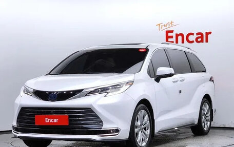 Toyota Sienna, 2021 год, 5 520 000 рублей, 2 фотография