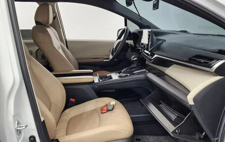 Toyota Sienna, 2021 год, 5 520 000 рублей, 15 фотография