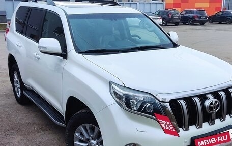 Toyota Land Cruiser Prado 150 рестайлинг 2, 2016 год, 3 100 000 рублей, 1 фотография