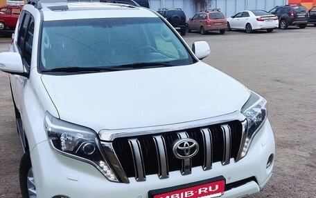 Toyota Land Cruiser Prado 150 рестайлинг 2, 2016 год, 3 100 000 рублей, 8 фотография