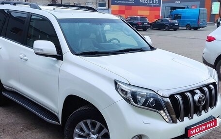 Toyota Land Cruiser Prado 150 рестайлинг 2, 2016 год, 3 100 000 рублей, 3 фотография