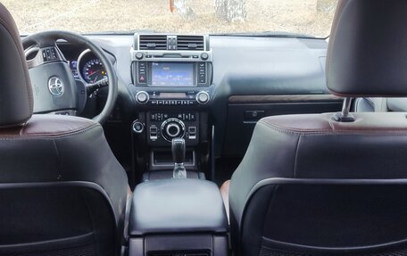 Toyota Land Cruiser Prado 150 рестайлинг 2, 2016 год, 3 100 000 рублей, 24 фотография