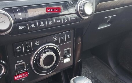 Toyota Land Cruiser Prado 150 рестайлинг 2, 2016 год, 3 100 000 рублей, 19 фотография