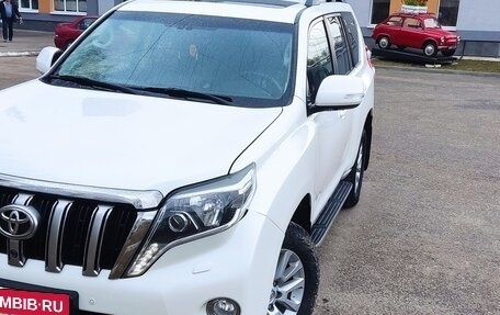 Toyota Land Cruiser Prado 150 рестайлинг 2, 2016 год, 3 100 000 рублей, 26 фотография
