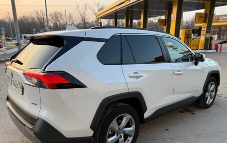 Toyota RAV4, 2021 год, 3 450 000 рублей, 4 фотография