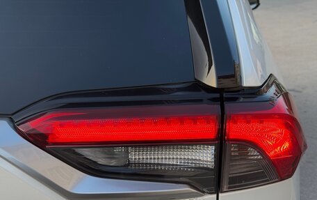 Toyota RAV4, 2021 год, 3 450 000 рублей, 27 фотография