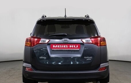 Toyota RAV4, 2015 год, 1 947 000 рублей, 6 фотография