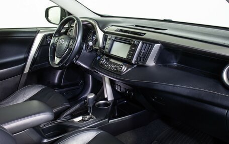 Toyota RAV4, 2015 год, 1 947 000 рублей, 11 фотография