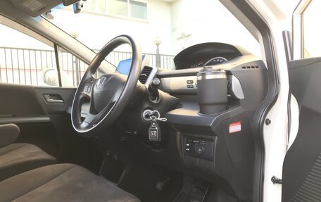 Honda Freed I, 2010 год, 1 300 000 рублей, 8 фотография