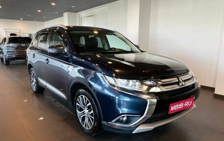 Mitsubishi Outlander III рестайлинг 3, 2016 год, 2 210 000 рублей, 1 фотография