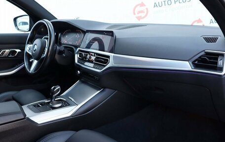 BMW 3 серия, 2019 год, 3 729 000 рублей, 9 фотография