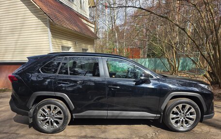 Toyota RAV4, 2021 год, 3 780 000 рублей, 3 фотография