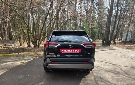 Toyota RAV4, 2021 год, 3 780 000 рублей, 4 фотография