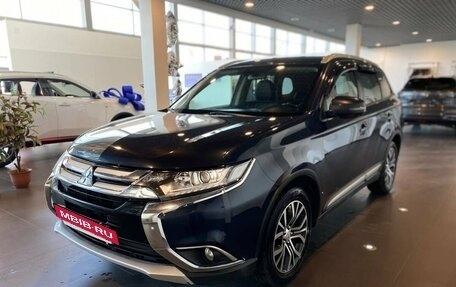 Mitsubishi Outlander III рестайлинг 3, 2016 год, 2 210 000 рублей, 7 фотография