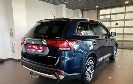 Mitsubishi Outlander III рестайлинг 3, 2016 год, 2 210 000 рублей, 3 фотография