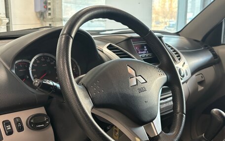 Mitsubishi L200 IV рестайлинг, 2013 год, 1 300 000 рублей, 9 фотография