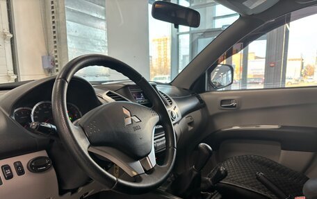Mitsubishi L200 IV рестайлинг, 2013 год, 1 300 000 рублей, 8 фотография