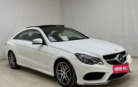 Mercedes-Benz E-Класс, 2016 год, 2 400 000 рублей, 3 фотография
