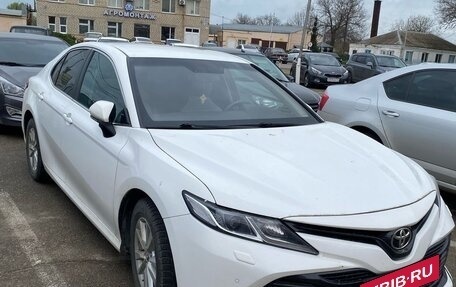 Toyota Camry, 2018 год, 2 750 000 рублей, 2 фотография