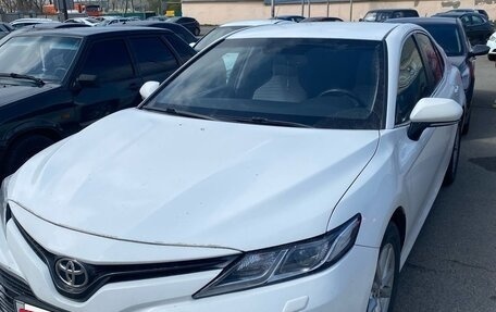Toyota Camry, 2018 год, 2 750 000 рублей, 5 фотография