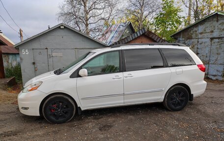 Toyota Sienna II рестайлинг, 2005 год, 1 400 000 рублей, 4 фотография
