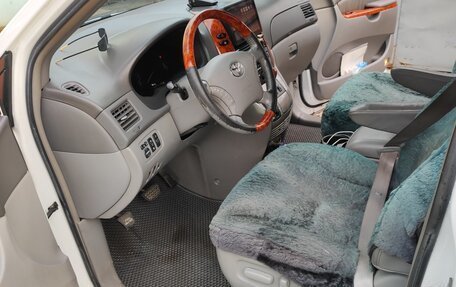 Toyota Sienna II рестайлинг, 2005 год, 1 400 000 рублей, 6 фотография