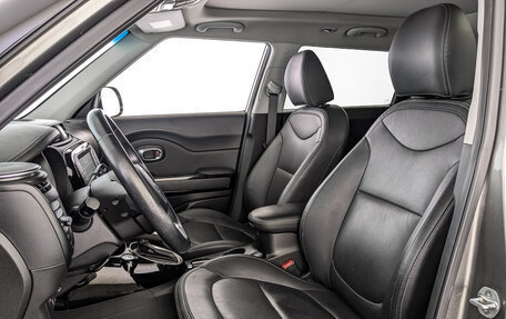 KIA Soul II рестайлинг, 2019 год, 1 860 000 рублей, 20 фотография
