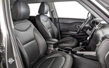 KIA Soul II рестайлинг, 2019 год, 1 860 000 рублей, 24 фотография