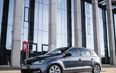 Volkswagen Polo VI (EU Market), 2011 год, 1 500 000 рублей, 2 фотография