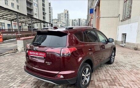Toyota RAV4, 2018 год, 2 670 000 рублей, 5 фотография