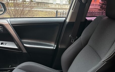 Toyota RAV4, 2017 год, 2 500 000 рублей, 11 фотография