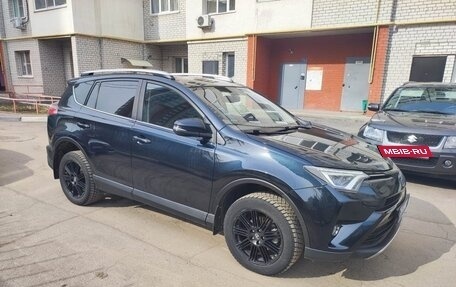 Toyota RAV4, 2017 год, 2 500 000 рублей, 3 фотография
