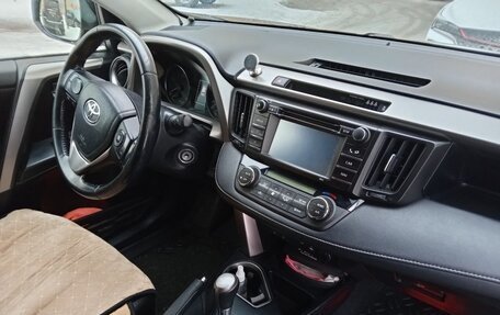 Toyota RAV4, 2015 год, 2 950 000 рублей, 2 фотография