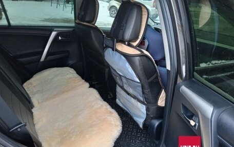 Toyota RAV4, 2015 год, 2 950 000 рублей, 6 фотография