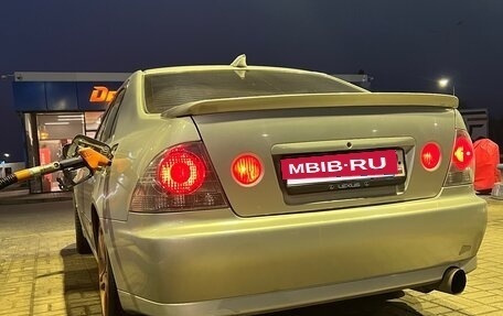 Toyota Altezza, 1999 год, 1 100 000 рублей, 9 фотография