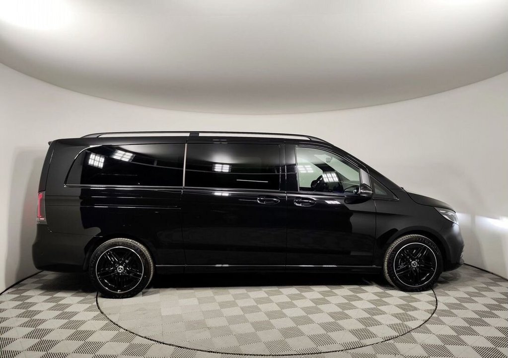Mercedes-Benz V-Класс, 2024 год, 20 619 900 рублей, 4 фотография