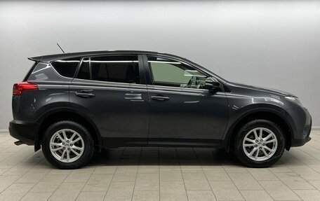 Toyota RAV4, 2015 год, 1 999 000 рублей, 5 фотография
